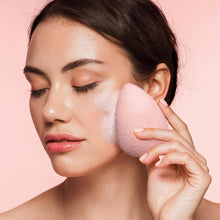 Load image into Gallery viewer, Real Techniques Miracle Cleanse Sponge, Facial Cleansing Beauty Sponge, Deep Cleansing and Exfoliating, 1 Count