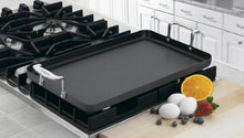 Load image into Gallery viewer, Cuisinart Chef&#39;s Classic Non-Stick Hard Anodized 13  x 20  Double Burner Griddle
